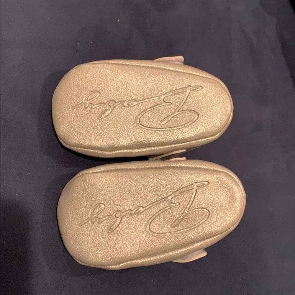 Baby Shoes - Picture 3 of 3
